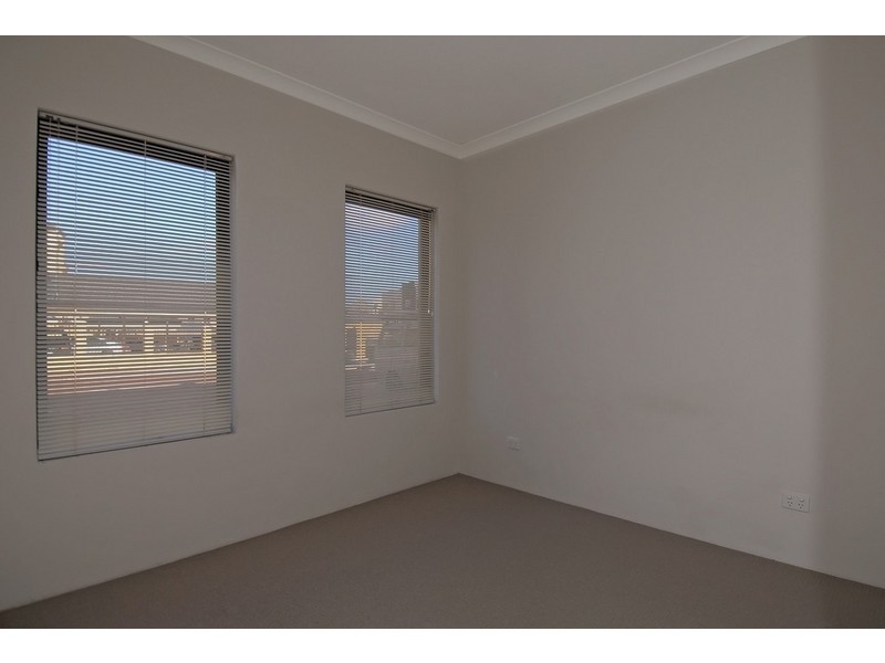 4/22 Grand Boulevard, Joondalup WA 6027