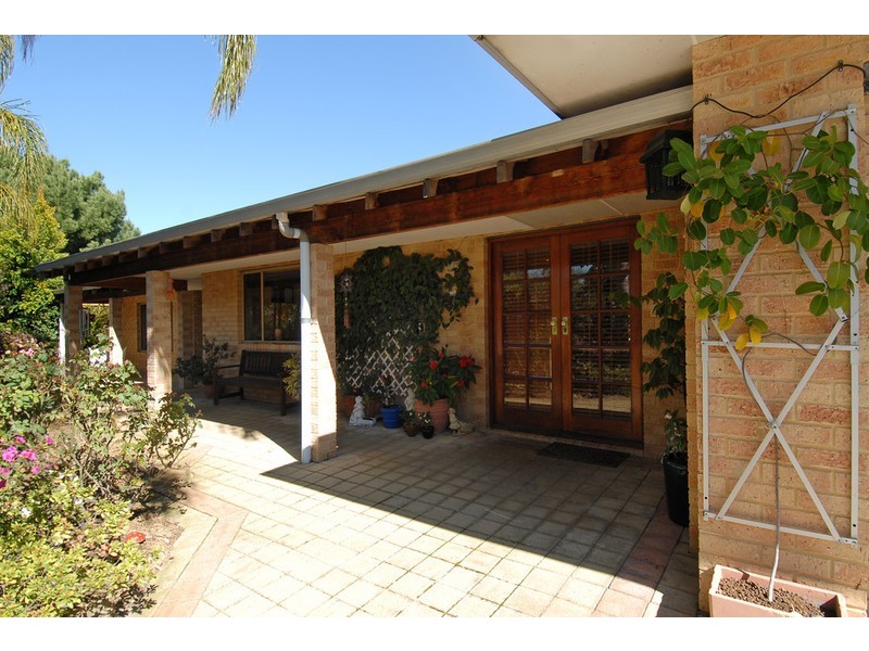 52 Timely Hostess Mews, Mariginiup WA 6065