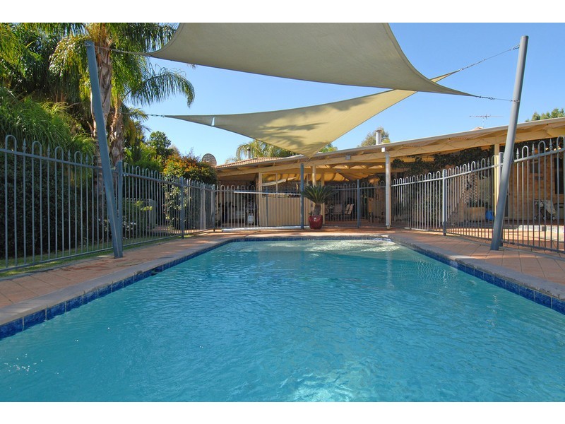 52 Timely Hostess Mews, Mariginiup WA 6065