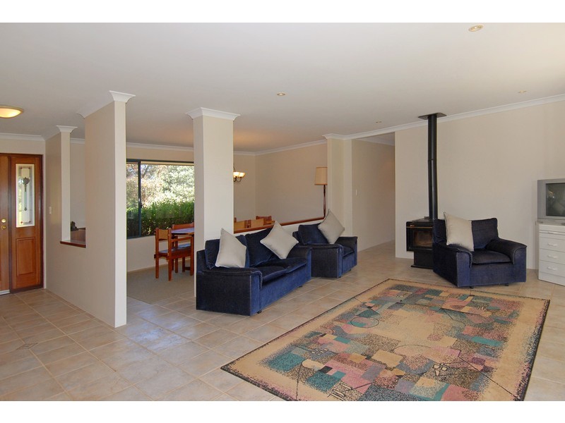 6 Murray Grey Circle, Lower Chittering WA 6084