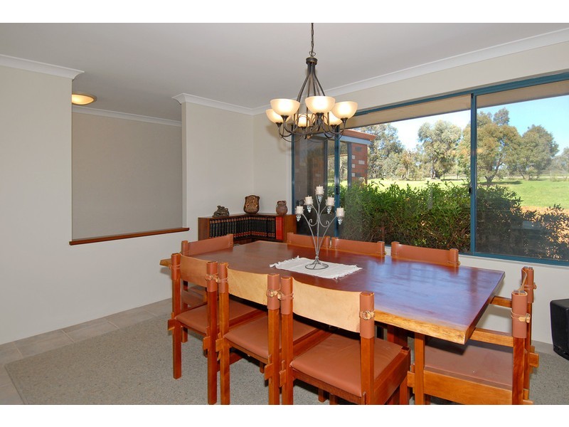 6 Murray Grey Circle, Lower Chittering WA 6084