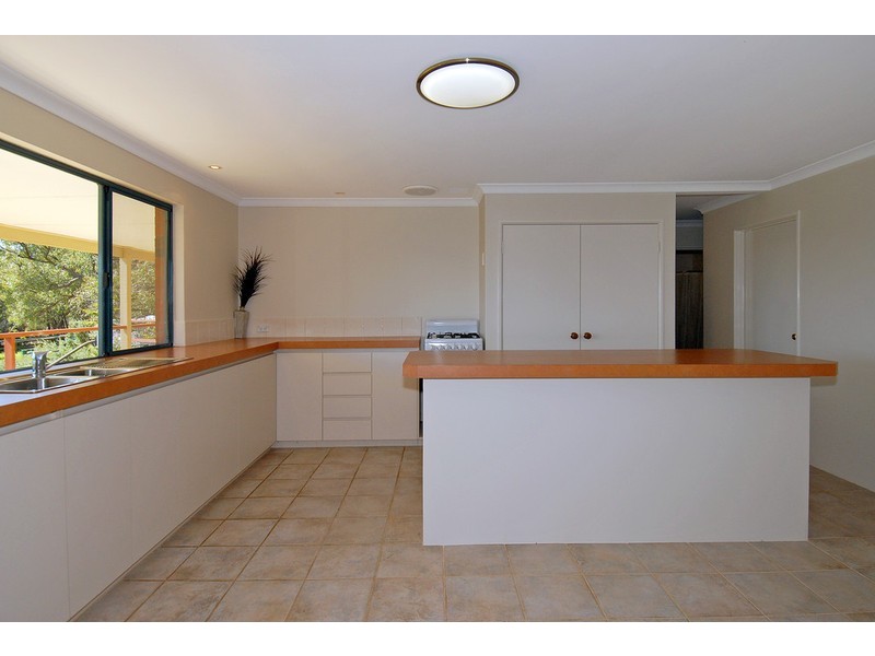 6 Murray Grey Circle, Lower Chittering WA 6084