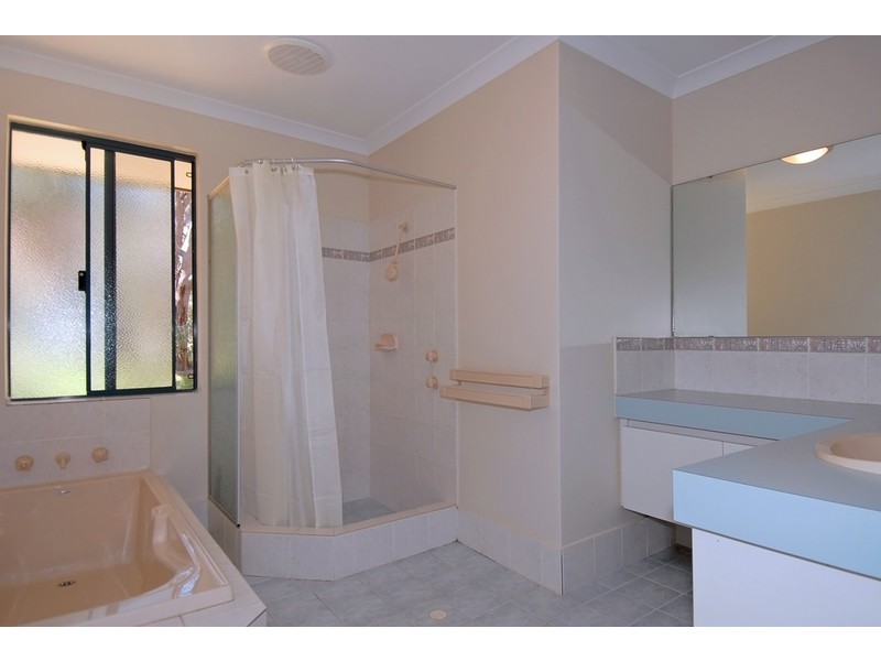 6 Murray Grey Circle, Lower Chittering WA 6084