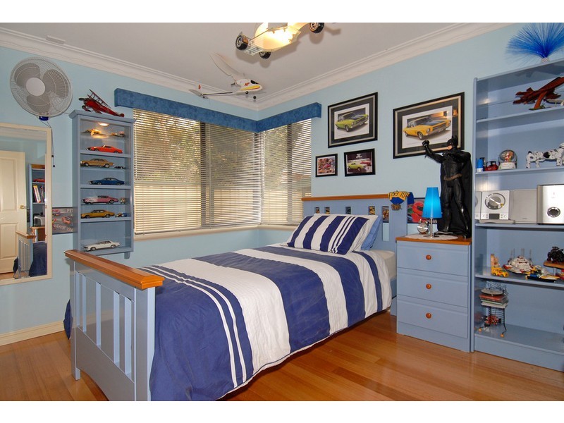 11 Siddeley Place, Dianella WA 6059