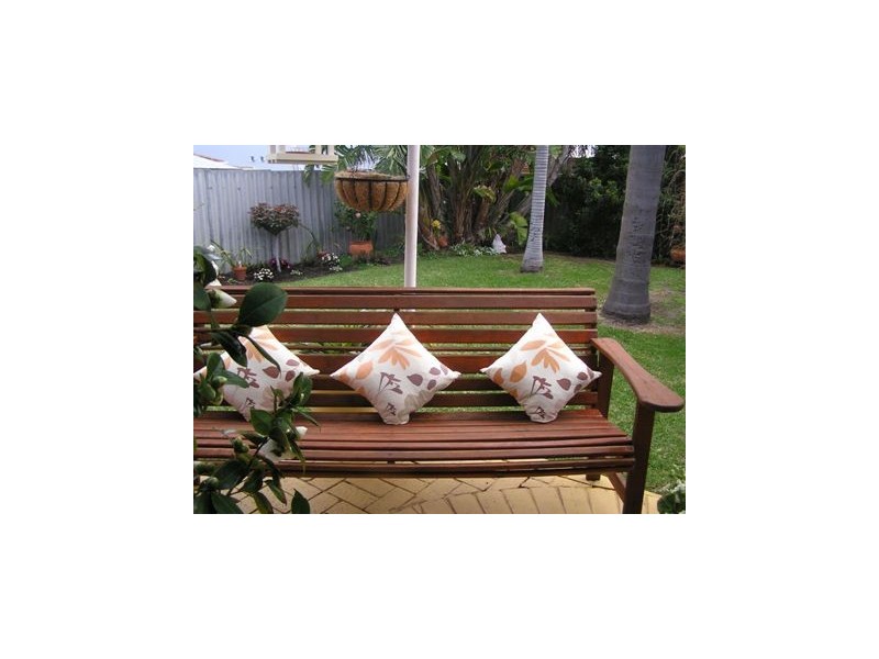 3 Gnobar Way, Mullaloo WA 6027