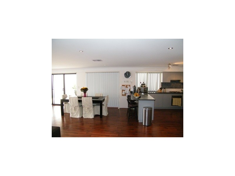 4 Basico Avenue, Sinagra WA 6065