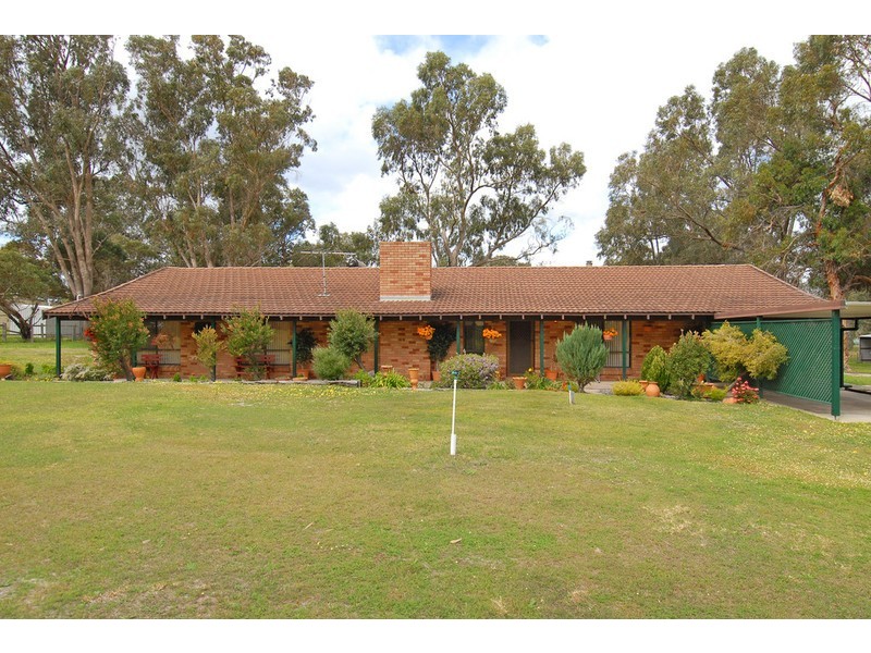 15 Dempster Place, Mariginiup WA 6065