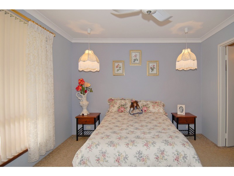 15 Dempster Place, Mariginiup WA 6065