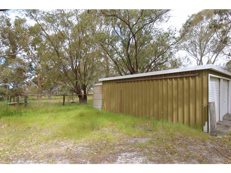 15 Dempster Place, Mariginiup WA 6065