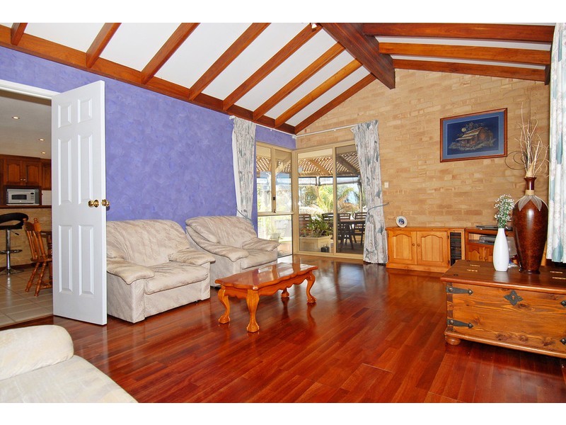 48 Glenfield Road, Kingsley WA 6026