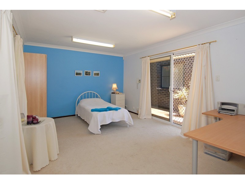 10 Dunster Street, Karrinyup WA 6018