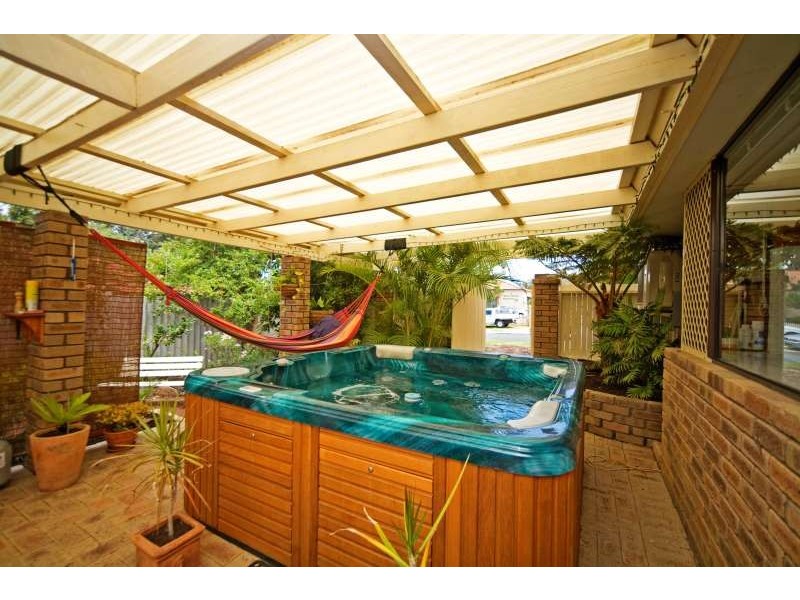 10 Harvest Loop, Edgewater WA 6027