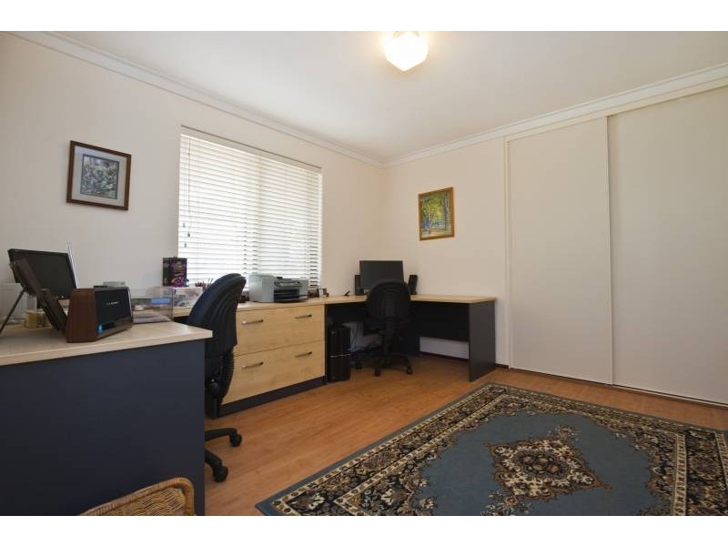 4 Yallambee Crescent, Wanneroo WA 6065