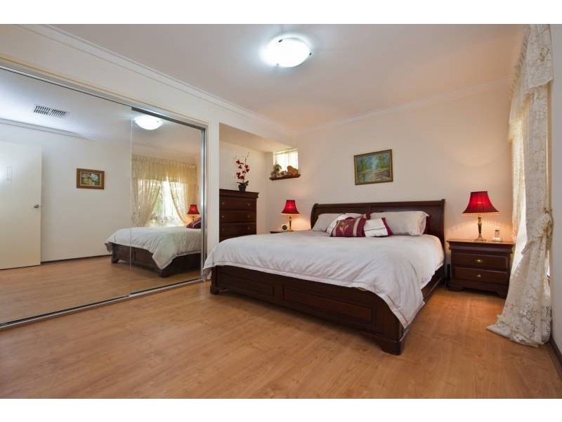 4 Yallambee Crescent, Wanneroo WA 6065