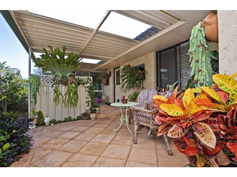 4 Yallambee Crescent, Wanneroo WA 6065