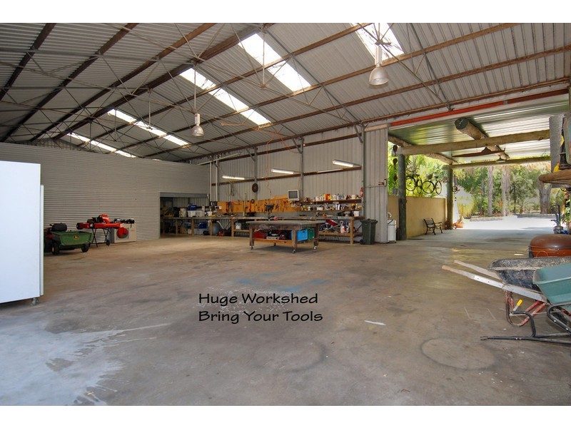 540 Neaves Road, Mariginiup WA 6065