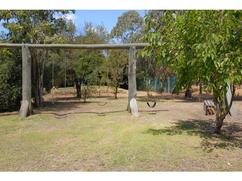 540 Neaves Road, Mariginiup WA 6065