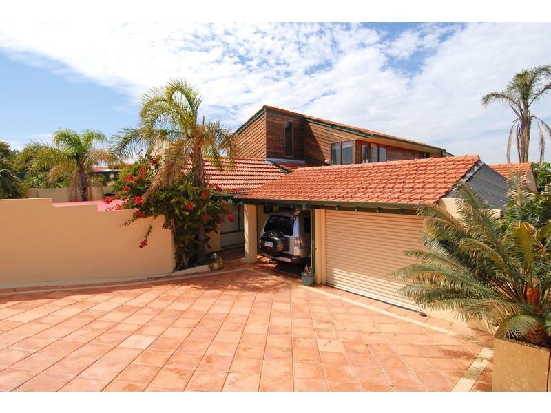 26 Charsley Crescent, Marmion WA 6020