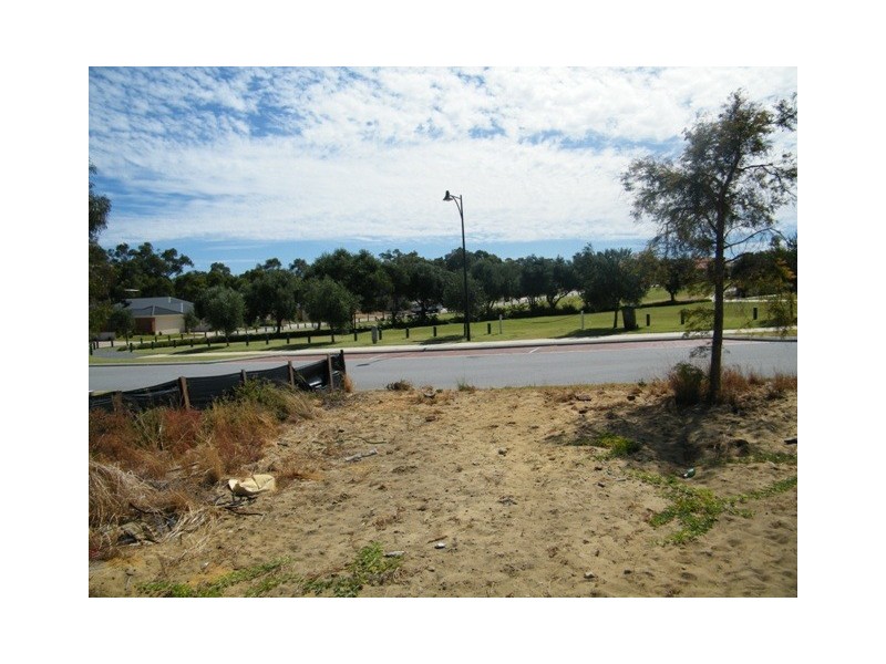 17 Messina Drive, Sinagra WA 6065