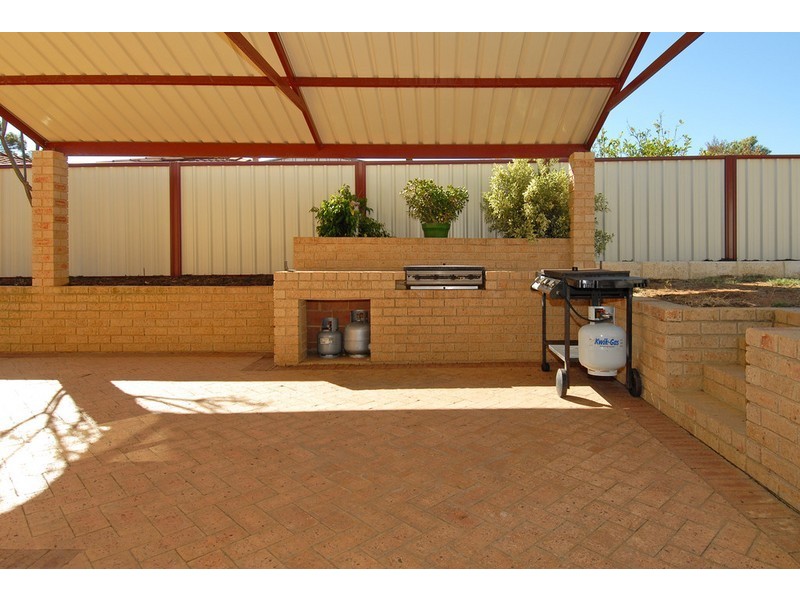 8 Manito Court, Joondalup WA 6027