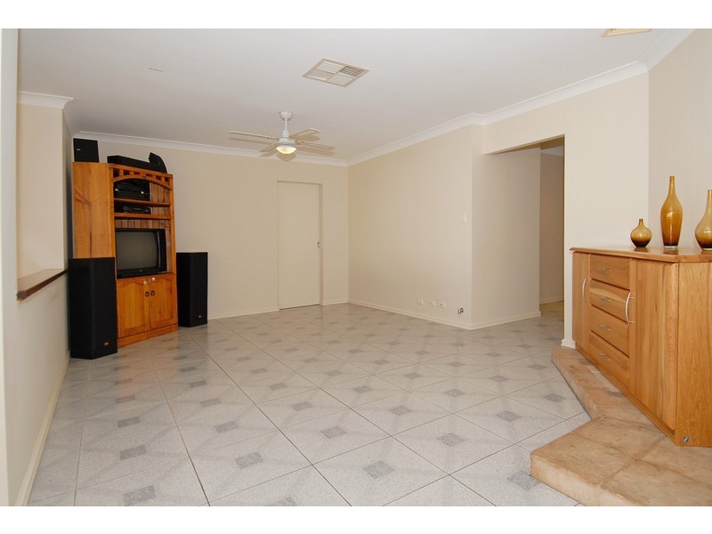 8 Manito Court, Joondalup WA 6027