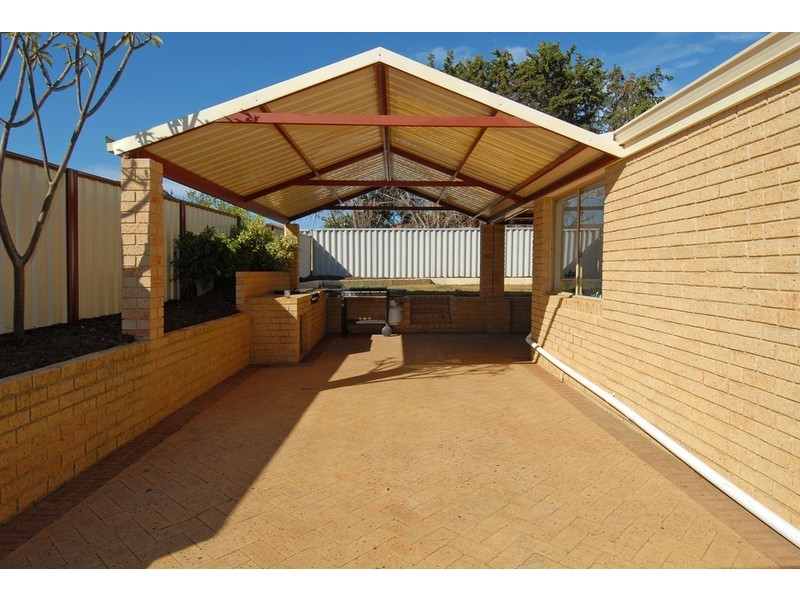 8 Manito Court, Joondalup WA 6027