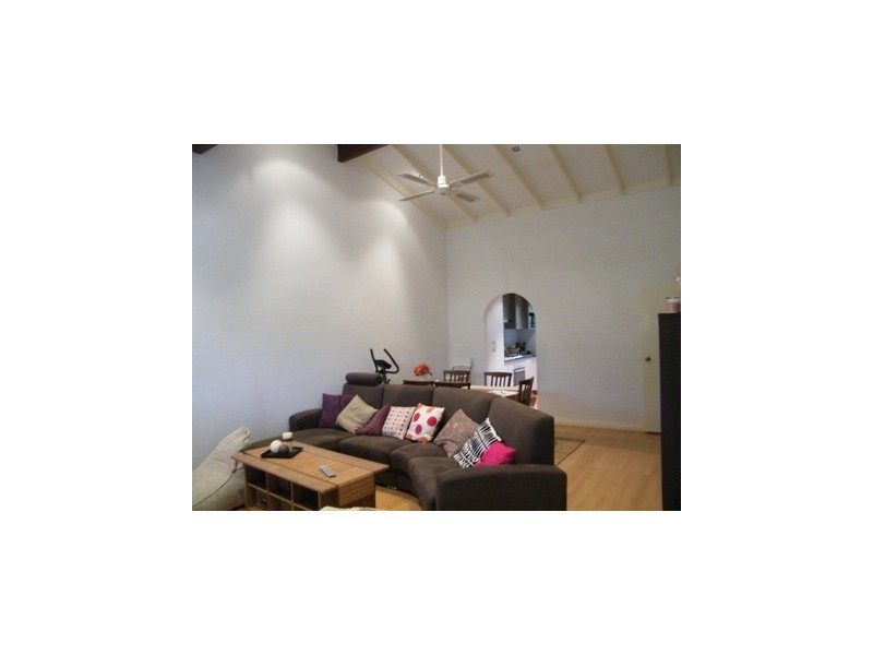 7/19 Hindmarsh Avenue, Yokine WA 6060