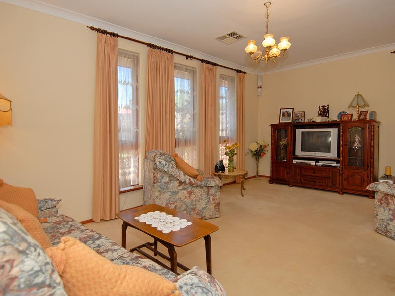 70 Tifera Circle, Kallaroo WA 6025