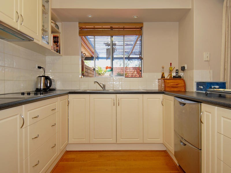 70 Tifera Circle, Kallaroo WA 6025