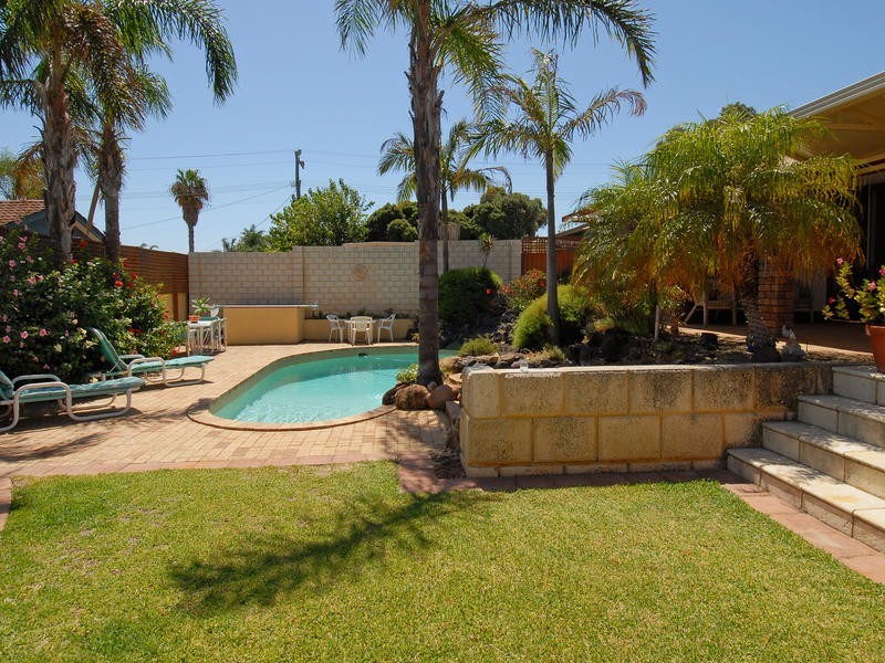 70 Tifera Circle, Kallaroo WA 6025