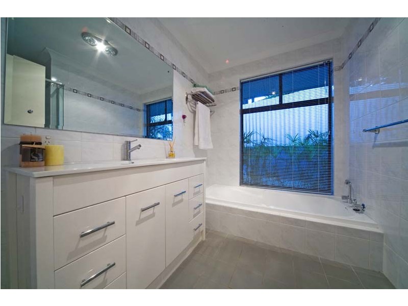 20 Ridge Close, Edgewater WA 6027