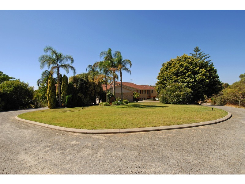 65 Lakelands Drive, Gnangara WA 6065