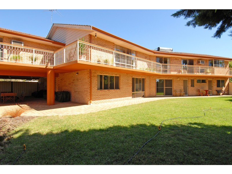 65 Lakelands Drive, Gnangara WA 6065