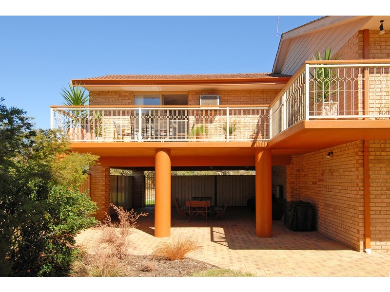 65 Lakelands Drive, Gnangara WA 6065