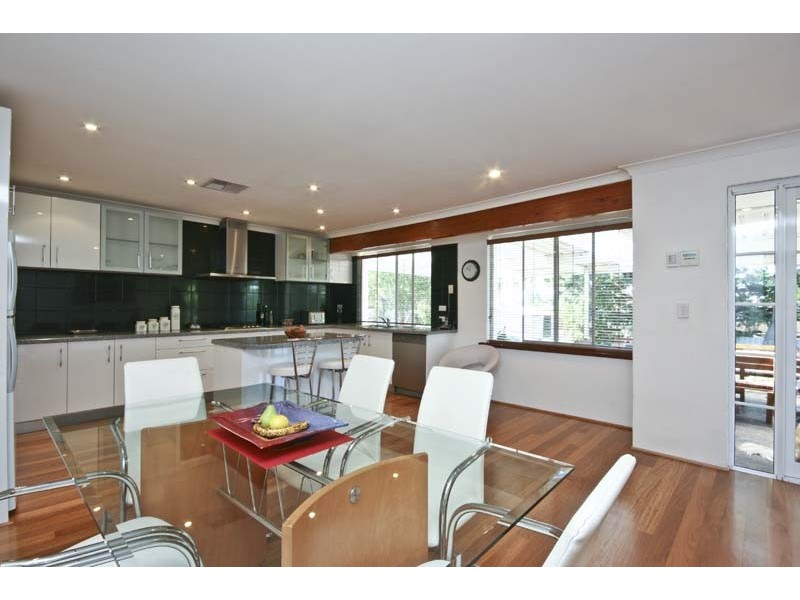26 Stillwater Way, Edgewater WA 6027