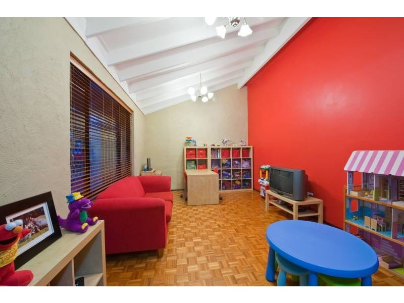 16 Woodland Loop, Edgewater WA 6027