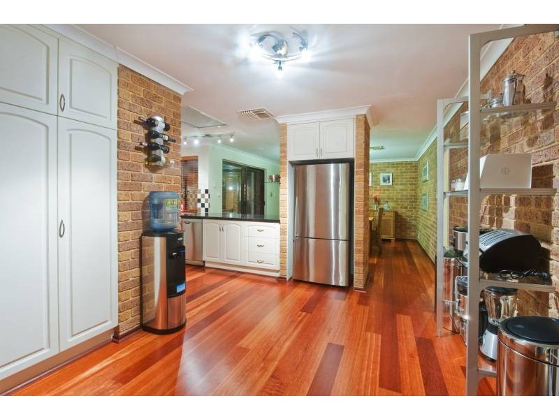 16 Woodland Loop, Edgewater WA 6027