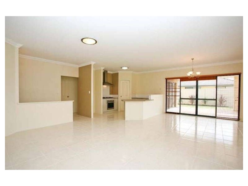 103 Kingsway, Madeley WA 6065