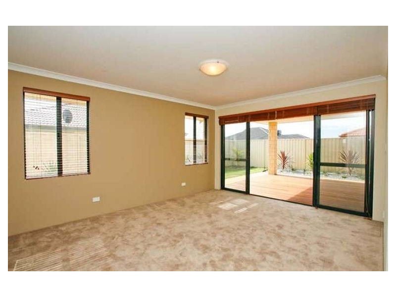 103 Kingsway, Madeley WA 6065