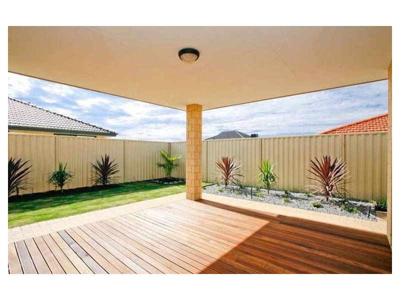 103 Kingsway, Madeley WA 6065