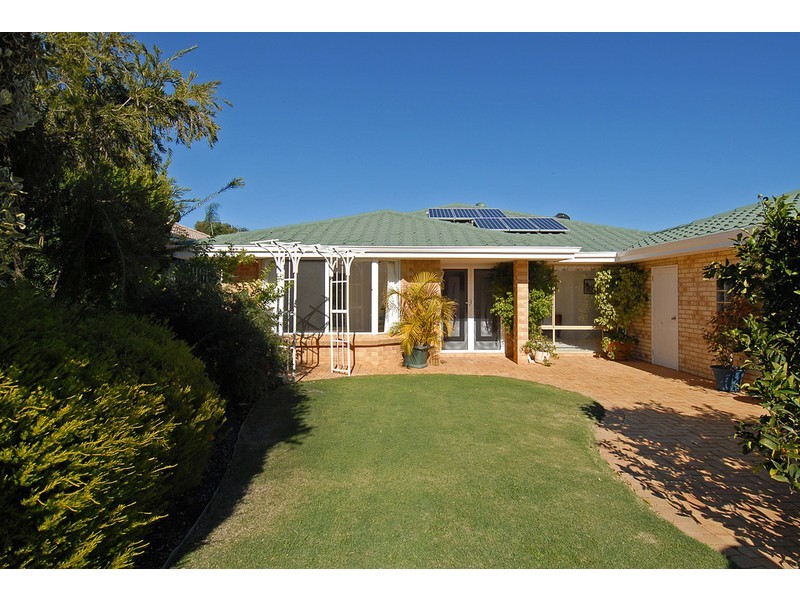 4 Bramble Place, Edgewater WA 6027