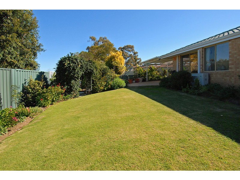 4 Bramble Place, Edgewater WA 6027