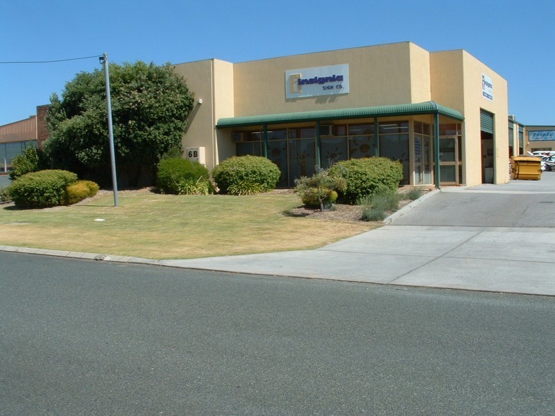 4/6B Baretta Road, Wangara WA 6065