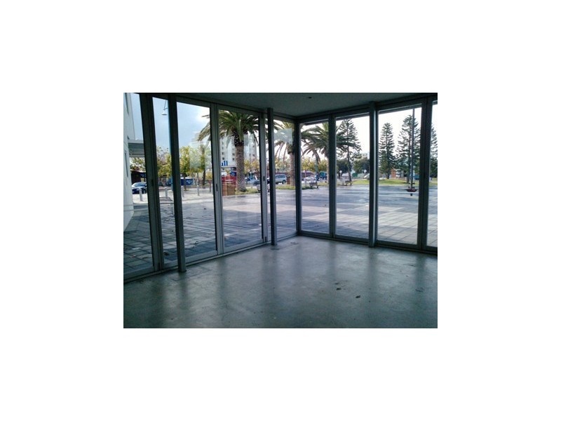 19 Kent Street, Rockingham WA 6168