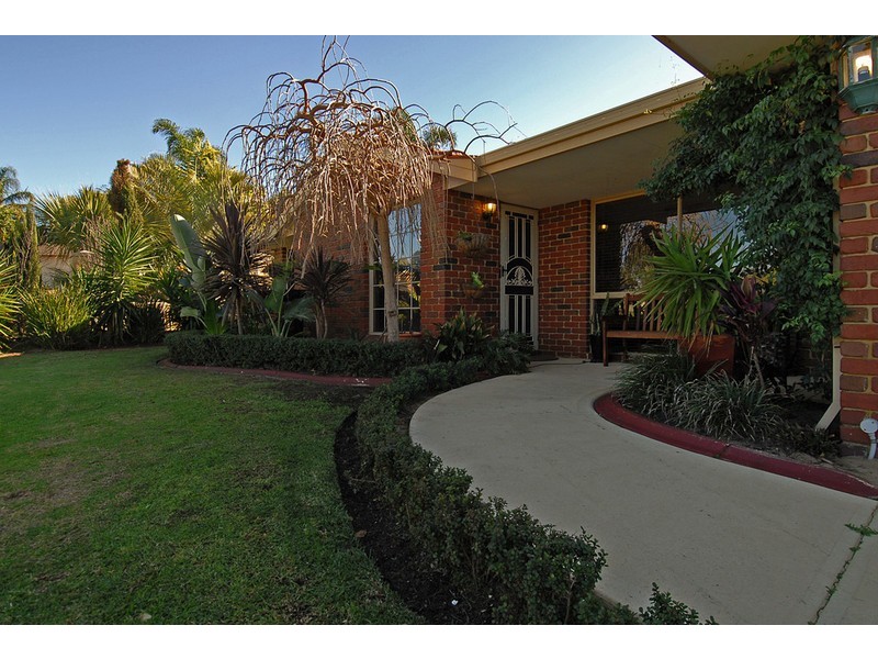 9 Hillside Close, Edgewater WA 6027