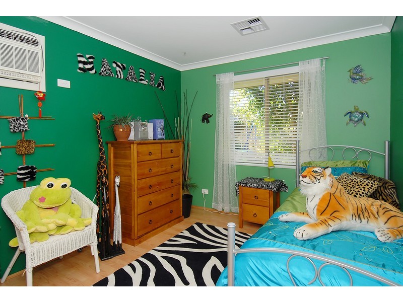 9 Hillside Close, Edgewater WA 6027