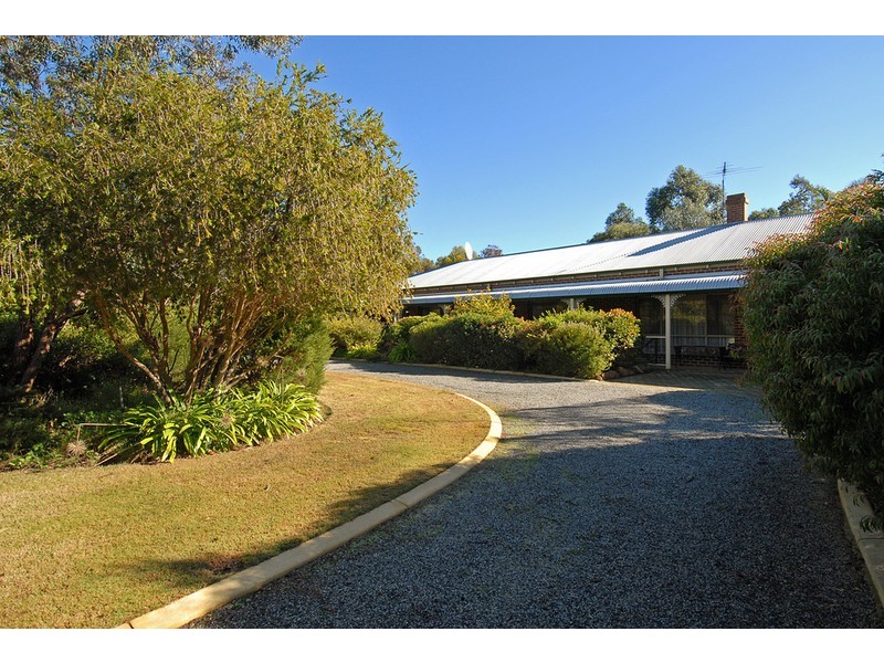 17 Albert Court, Wanneroo WA 6065