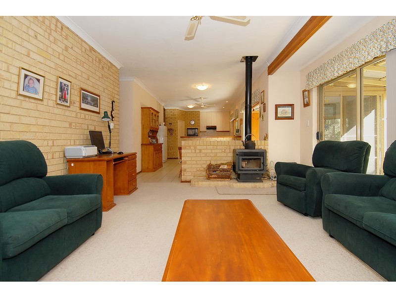 17 Albert Court, Wanneroo WA 6065