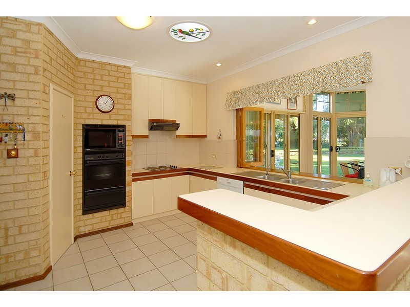 17 Albert Court, Wanneroo WA 6065