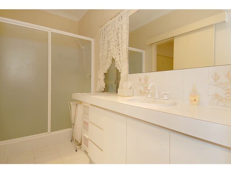 17 Albert Court, Wanneroo WA 6065